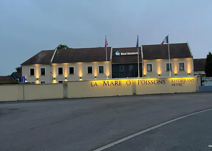 Western La Mare O Poissons فندق