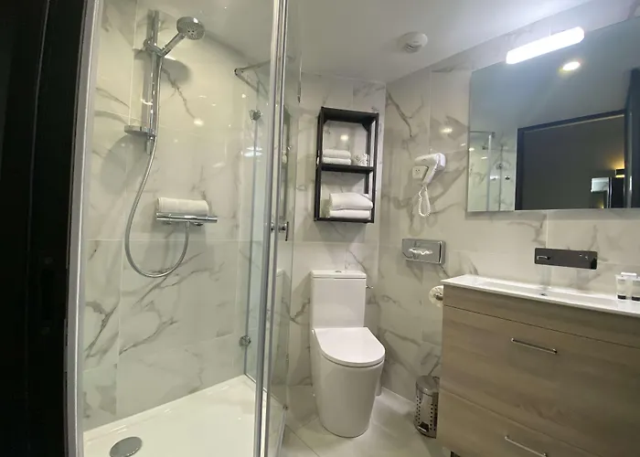 Western La Mare O Poissons