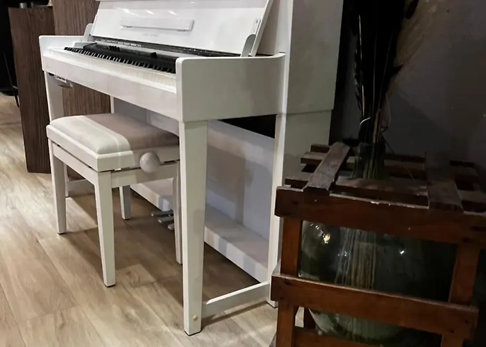 Western La Mare O Poissons فندق