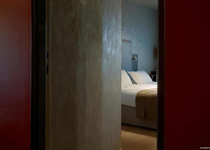 Western La Mare O Poissons