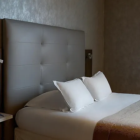 Western La Mare O Poissons Hotel